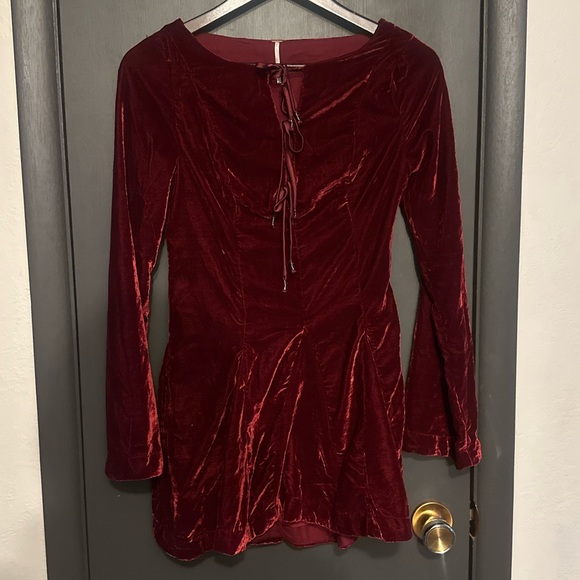 Free People Linney Velvet Mini Dress Cabernet Burgundy Lace Up Boho Size 2 NWOT - Picture 6 of 10